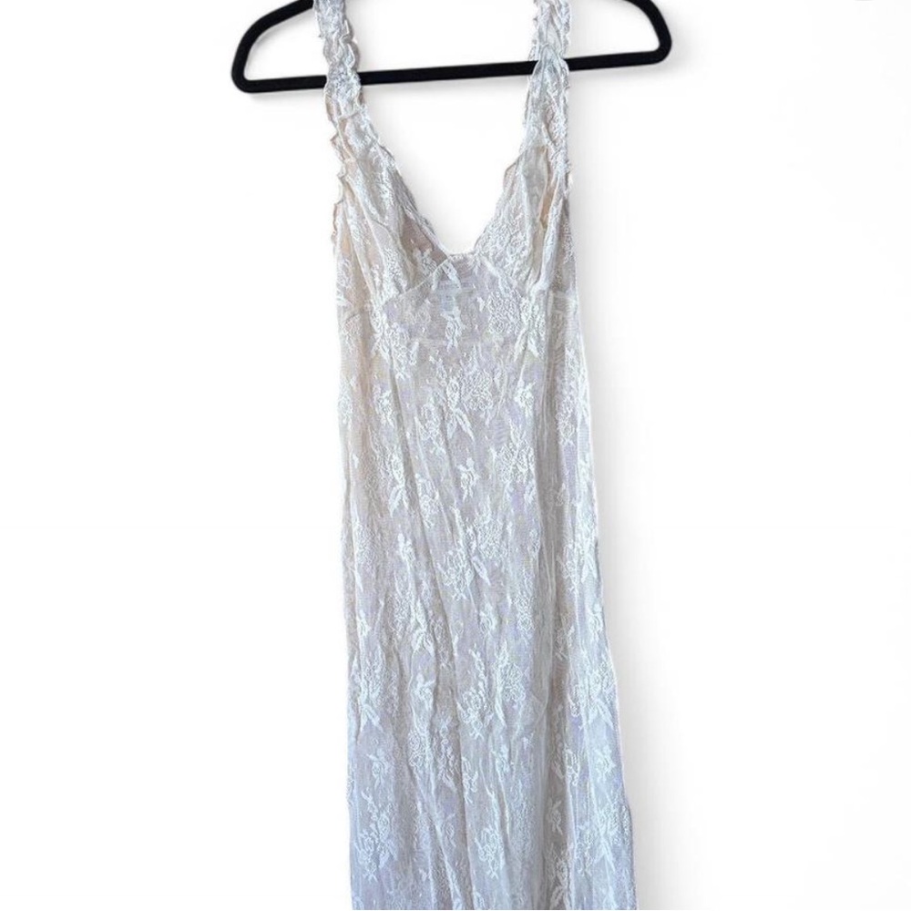 Elegant Lace Maxi Dress